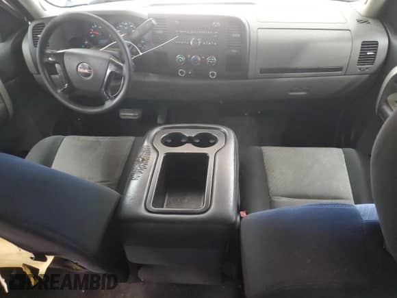 2008 GMC Sierra 1500 SL with VIN 2GTEC13C081242862, listed as a Copart auction lot 61257235 with 201,943 mi miles and Clean title. Bid and sale history available at DreamBid. Image 8.
