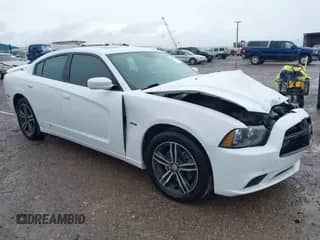 2014 Dodge Charger RT Plus z VIN 2C3CDXDT1EH115146, wystawiony jako IAAI lot #42912845 z przebiegiem 95 488 mil mil oraz . Historia ofert i sprzedaży dostępna na DreamBid. Obrazek 1.