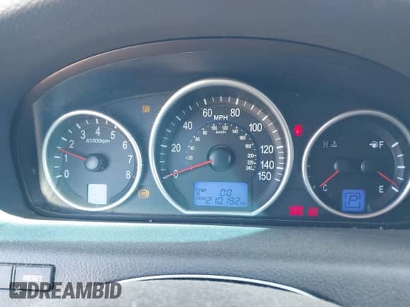 2008 Hyundai Veracruz GLS с VIN KM8NU13C38U031846, выставлен на аукционе IAAI как лот 42055935 с пробегом 210 192 миль миль и . История ставок и продаж доступна на DreamBid. Изображение 7.