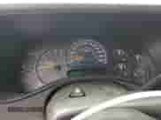 2005 GMC Sierra 1500 SLT z VIN 2GTEC13T351177047, wystawiony jako Copart lot #53577335 z przebiegiem 77 932 mil mil oraz Szkoda całkowita • Salvage title. Historia ofert i sprzedaży dostępna na DreamBid. Obrazek 9.