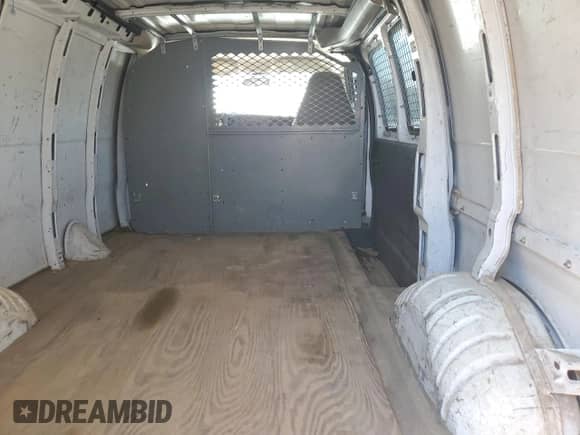 2006 Chevrolet Express Cargo с VIN 1GCFG15X861178565, выставлен на аукционе Copart как лот 70487165 с пробегом Не указан миль и Списание • Salvage title. История ставок и продаж доступна на DreamBid. Изображение 11.