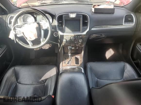 2011 Chrysler 300 C с VIN 2C3CA6CT0BH528501, выставлен на аукционе Copart как лот 84598305 с пробегом 132 067 миль миль и Списание • Salvage title. История ставок и продаж доступна на DreamBid. Изображение 8.