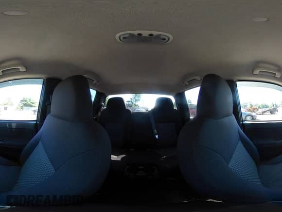 2010 Chevrolet Colorado 1LT z VIN 1GCDSCDE7A8140360, wystawiony jako IAAI lot #42660572 z przebiegiem 147 641 mil mil oraz . Historia ofert i sprzedaży dostępna na DreamBid. Obrazek 18.