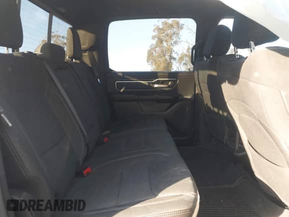 2020 Ram 1500 Lone Star z VIN 1C6RREFT4LN372628, wystawiony jako IAAI lot #41626656 z przebiegiem 50 048 mil mil oraz . Historia ofert i sprzedaży dostępna na DreamBid. Obrazek 8.