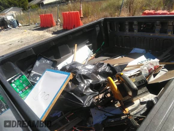 2007 Toyota Tundra SR5 с VIN 5TBRT54117S450030, выставлен на аукционе IAAI как лот 43374640 с пробегом Не указан миль и . История ставок и продаж доступна на DreamBid. Изображение 16.