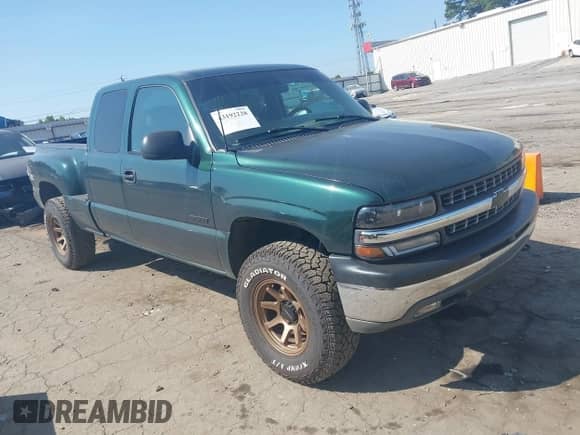 2001 Chevrolet Silverado 1500 LS z VIN 2GCEK19T311187291, wystawiony jako IAAI lot #43192228 z przebiegiem 276 809 mil mil oraz . Historia ofert i sprzedaży dostępna na DreamBid. Obrazek 1.