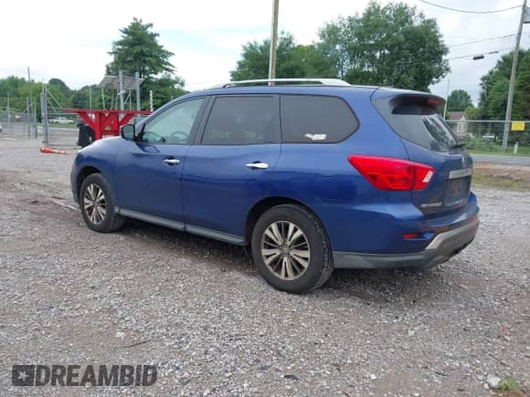 2017 Nissan Pathfinder SV with VIN 5N1DR2MMXHC613443, listed as a IAAI auction lot 42370891 with 135,460 mi miles and . Bid and sale history available at DreamBid. Image 3.