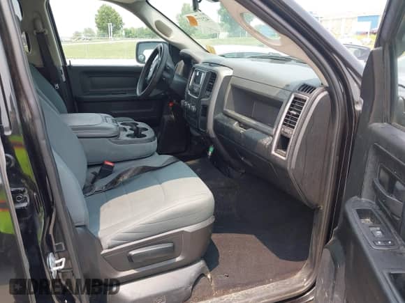 2017 Ram 1500 Tradesman z VIN 1C6RR7FG7HS845431, wystawiony jako IAAI lot #42377730 z przebiegiem 185 383 mil mil oraz . Historia ofert i sprzedaży dostępna na DreamBid. Obrazek 5.