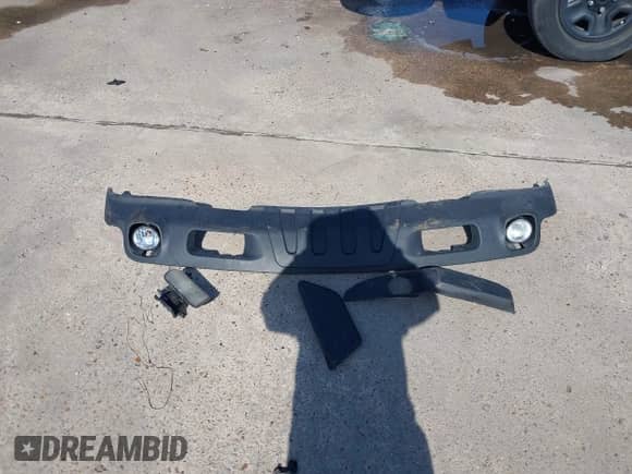 2002 Chevrolet Silverado 1500 LS с VIN 2GCEC19V021244756, выставлен на аукционе IAAI как лот 42336411 с пробегом 192 041 миль миль и . История ставок и продаж доступна на DreamBid. Изображение 12.