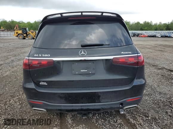 2024 Mercedes-Benz GLS 580 z VIN 4JGFF8FE2RB208453, wystawiony jako Copart lot #55015655 z przebiegiem 10 275 mil mil oraz Szkoda całkowita • Salvage title. Historia ofert i sprzedaży dostępna na DreamBid. Obrazek 6.