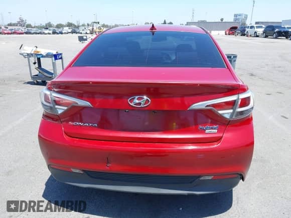 2016 Hyundai Sonata Limited with VIN KMHE34L18GA033465, listed as a IAAI auction lot 42532686 with 123,170 mi miles and . Bid and sale history available at DreamBid. Image 17.