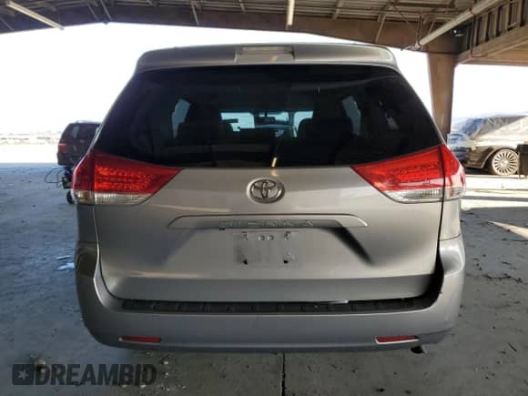 2011 Toyota Sienna LE AAS with VIN 5TDKK3DCXBS151288, listed as a Copart auction lot 81023415 with 138,478 mi miles and Salvage title. Bid and sale history available at DreamBid. Image 6.