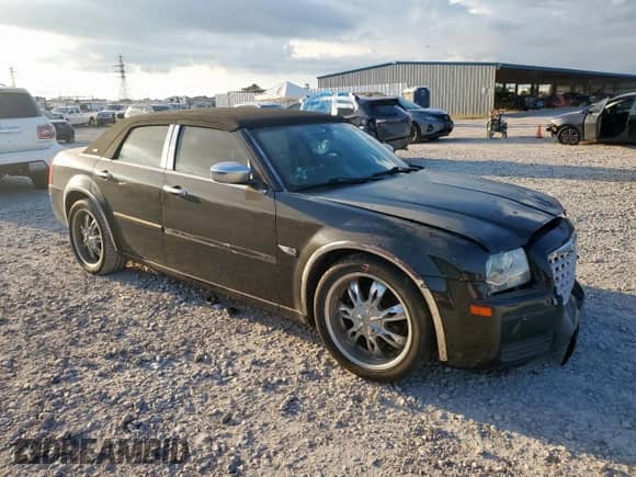 2007 Chrysler 300 with VIN 2C3KA43RX7H807756, listed as a Copart auction lot 68384155 with 149,907 mi miles and Salvage title. Bid and sale history available at DreamBid. Image 4.