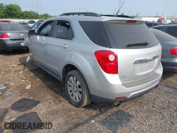 2010 Chevrolet Equinox 1LT z VIN 2CNFLDEY2A6338639, wystawiony jako IAAI lot #42395822 z przebiegiem 124 830 mil mil oraz . Historia ofert i sprzedaży dostępna na DreamBid. Obrazek 3.