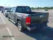 2011 GMC Sierra 1500 SLE z VIN 3GTP1VE06BG313943, wystawiony jako IAAI lot #43412577 z przebiegiem Nie podano mil oraz . Historia ofert i sprzedaży dostępna na DreamBid. Obrazek 3.