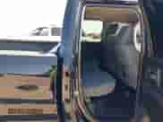 2013 Ram 1500 Express z VIN 1C6RR6FT0DS639403, wystawiony jako IAAI lot #43194312 z przebiegiem 127 825 mil mil oraz . Historia ofert i sprzedaży dostępna na DreamBid. Obrazek 8.