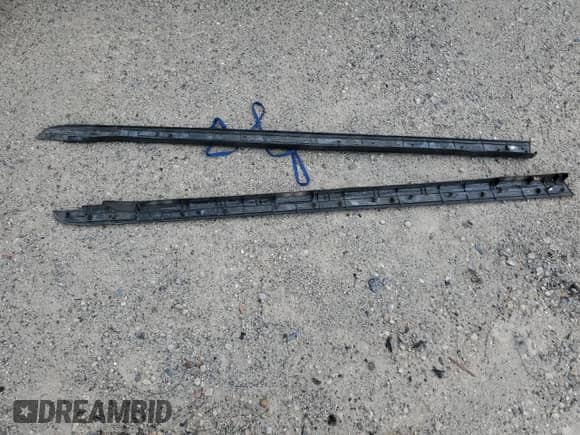 2017 Toyota Tacoma SR5 with VIN 3TMBZ5DN9HM012089, listed as a Copart auction lot 86295415 with 221,378 mi miles and Salvage title. Bid and sale history available at DreamBid. Image 12.