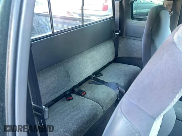 1996 Dodge Dakota with VIN 1B7GG23Y4TS578618, listed as a Copart auction lot 91105385 with 133,794 mi miles and Clean title. Bid and sale history available at DreamBid. Image 6.