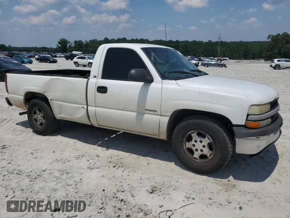 2002 Chevrolet Silverado 1500 z VIN 1GCEC14W62Z117467, wystawiony jako Copart lot #61867005 z przebiegiem 346 188 mil mil oraz Szkoda całkowita • Salvage title. Historia ofert i sprzedaży dostępna na DreamBid. Obrazek 4.