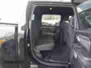 2025 Ram 1500 Big Horn z VIN 1C6RRFFG7SN506037, wystawiony jako IAAI lot #41915215 z przebiegiem 2 137 mil mil oraz . Historia ofert i sprzedaży dostępna na DreamBid. Obrazek 8.