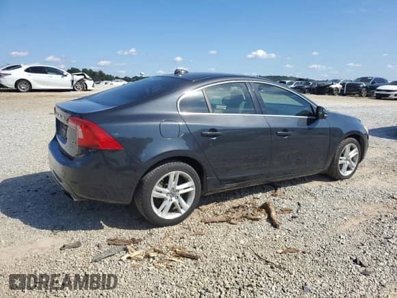 2015 Volvo S60 T5 Drive-E Premier with VIN YV140MFK0F1352395, listed as a Copart auction lot 80151995 with 152,034 mi miles and Salvage title. Bid and sale history available at DreamBid. Image 3.