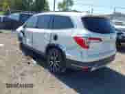 2021 Honda Pilot Touring 7-Passenger z VIN 5FNYF5H62MB011807, wystawiony jako IAAI lot #43367010 z przebiegiem Nie podano mil oraz . Historia ofert i sprzedaży dostępna na DreamBid. Obrazek 3.