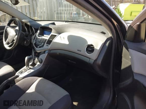 2014 Chevrolet Cruze LS с VIN 1G1PA5SGXE7426059, выставлен на аукционе IAAI как лот 43489101 с пробегом 120 582 миль миль и . История ставок и продаж доступна на DreamBid. Изображение 5.