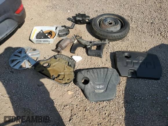 2014 Hyundai Accent GS с VIN KMHCT5AE5EU145736, выставлен на аукционе Copart как лот 71474955 с пробегом 185 552 миль миль и Списание • Salvage title. История ставок и продаж доступна на DreamBid. Изображение 12.