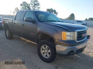 2007 GMC Sierra 1500 с VIN 2GTEK13Y071681590, выставлен на аукционе IAAI как лот 41774691 с пробегом 240 673 миль миль и . История ставок и продаж доступна на DreamBid. Изображение 1.
