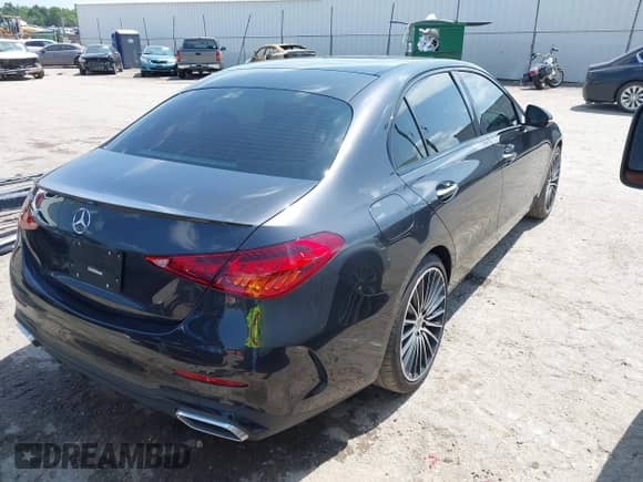 2023 Mercedes-Benz C 300 z VIN W1KAF4GB1PR095505, wystawiony jako IAAI lot #42676727 z przebiegiem 49 432 mil mil oraz . Historia ofert i sprzedaży dostępna na DreamBid. Obrazek 4.