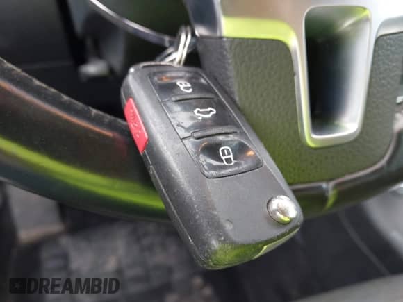 2017 Volkswagen Tiguan S с VIN WVGBV7AX4HK054301, выставлен на аукционе IAAI как лот 42492827 с пробегом 116 662 миль миль и . История ставок и продаж доступна на DreamBid. Изображение 11.