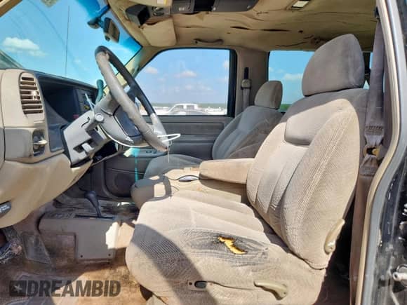 1996 Chevrolet Tahoe с VIN 3GNEK18R6TG151604, выставлен на аукционе Copart как лот 61547005 с пробегом 306 287 миль миль и Чистый • Clean title. История ставок и продаж доступна на DreamBid. Изображение 7.
