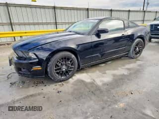 2014 Ford Mustang Premium with VIN 1ZVBP8AM6E5298775, listed as a Copart auction lot 82149585 with 133,612 mi miles and Salvage title. Bid and sale history available at DreamBid. Image 1.