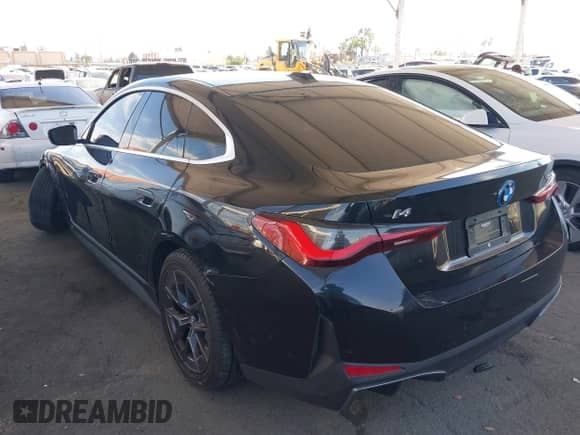 2023 BMW i4 eDrive35 с VIN WBY43AW09PFP79040, выставлен на аукционе IAAI как лот 43099487 с пробегом 19 700 миль миль и . История ставок и продаж доступна на DreamBid. Изображение 3.