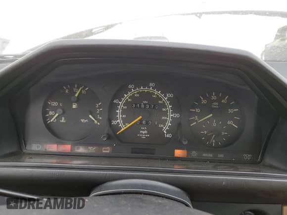 1987 Mercedes-Benz 300 с VIN WDBEB33D3HA344815, выставлен на аукционе Copart как лот 43716715 с пробегом 318 372 миль миль и Списание • Salvage title. История ставок и продаж доступна на DreamBid. Изображение 9.