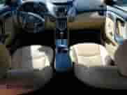 2013 Hyundai Elantra Limited z VIN 5NPDH4AE1DH384682, wystawiony jako Copart lot #71110515 z przebiegiem 93 047 mil mil oraz Szkoda całkowita • Salvage title. Historia ofert i sprzedaży dostępna na DreamBid. Obrazek 8.