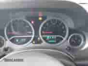 2007 Jeep Wrangler Unlimited Sahara z VIN 1J4GA59147L218594, wystawiony jako IAAI lot #42984397 z przebiegiem 108 296 mil mil oraz . Historia ofert i sprzedaży dostępna na DreamBid. Obrazek 7.