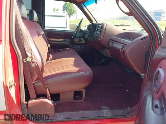 1995 GMC Sierra 1500 с VIN 1GTEC14Z8SZ552548, выставлен на аукционе IAAI как лот 42990218 с пробегом 234 416 миль миль и . История ставок и продаж доступна на DreamBid. Изображение 5.