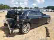 2019 Chrysler 300 Limited с VIN 2C3CCAEG4KH689284, выставлен на аукционе Copart как лот 83825415 с пробегом 115 085 миль миль и На запчасти • Non repairable. История ставок и продаж доступна на DreamBid. Изображение 3.