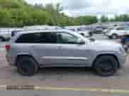 2018 Jeep Grand Cherokee Altitude с VIN 1C4RJFAGXJC309316, выставлен на аукционе IAAI как лот 43154455 с пробегом 88 768 миль миль и . История ставок и продаж доступна на DreamBid. Изображение 13.