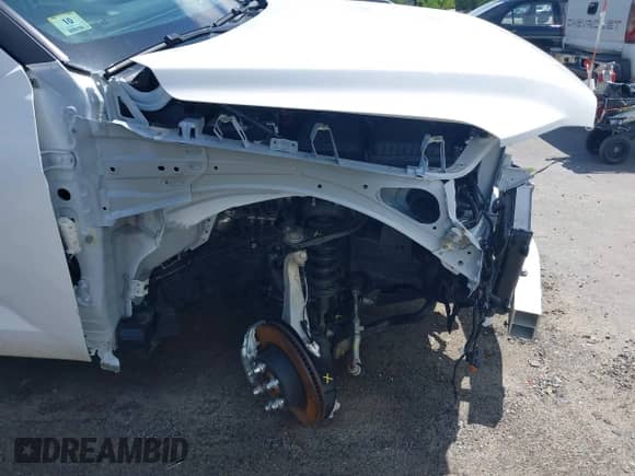 2024 Toyota Tundra SR5 with VIN 5TFLA5DA9RX229095, listed as a IAAI auction lot 42215297 with 4,501 mi miles and . Bid and sale history available at DreamBid. Image 6.