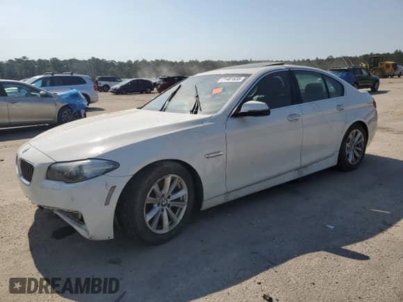 2014 BMW 5 Series 528i z VIN WBA5A5C53ED507513, wystawiony jako Copart lot #71401835 z przebiegiem Nie podano mil oraz Szkoda całkowita • Salvage title. Historia ofert i sprzedaży dostępna na DreamBid. Obrazek 1.