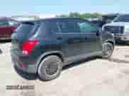 2018 Chevrolet Trax LS z VIN 3GNCJKSB3JL160860, wystawiony jako IAAI lot #43195256 z przebiegiem 128 748 mil mil oraz . Historia ofert i sprzedaży dostępna na DreamBid. Obrazek 4.