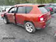 2012 Jeep Compass Sport z VIN 1C4NJDBB9CD675271, wystawiony jako IAAI lot #43279710 z przebiegiem 147 817 mil mil oraz . Historia ofert i sprzedaży dostępna na DreamBid. Obrazek 3.