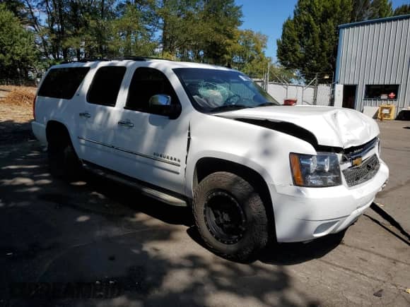 2013 Chevrolet Suburban LTZ с VIN 1GNSKKE7XDR183758, выставлен на аукционе Copart как лот 63390323 с пробегом 127 433 миль миль и Списание • Salvage title. История ставок и продаж доступна на DreamBid. Изображение 4.