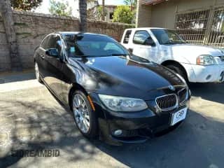 2012 BMW 3 Series 328i с VIN WBADW7C54CE730773, выставлен на аукционе Copart как лот 84995635 с пробегом 117 055 миль миль и Чистый • Clean title. История ставок и продаж доступна на DreamBid. Изображение 1.
