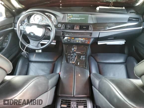 2012 BMW 5 Series 550i с VIN WBAFR9C55CDV58299, выставлен на аукционе Copart как лот 68773495 с пробегом 87 921 миль миль и Списание • Salvage title. История ставок и продаж доступна на DreamBid. Изображение 8.