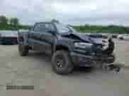 2025 Ram 1500 RHO z VIN 1C6SRFUP7SN716741, wystawiony jako Copart lot #60395825 z przebiegiem Nie podano mil oraz Szkoda całkowita • Salvage title. Historia ofert i sprzedaży dostępna na DreamBid. Obrazek 4.