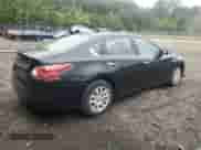 2015 Nissan Altima S с VIN 1N4AL3AP0FC125943, выставлен на аукционе Copart как лот 84167185 с пробегом 105 469 миль миль и Списание • Salvage title. История ставок и продаж доступна на DreamBid. Изображение 3.