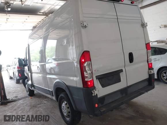 2016 Ram ProMaster Cargo с VIN 3C6TRVCGXGE110684, выставлен на аукционе IAAI как лот 42465115 с пробегом 122 604 миль миль и . История ставок и продаж доступна на DreamBid. Изображение 3.